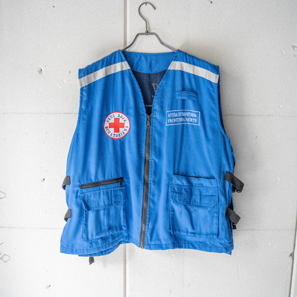 around 1990s Ecuador blue color work vest -red cross-