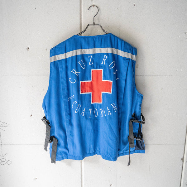 around 1990s Ecuador blue color work vest -red cross-