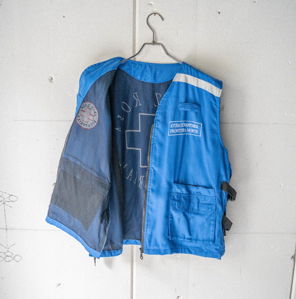 around 1990s Ecuador blue color work vest -red cross-