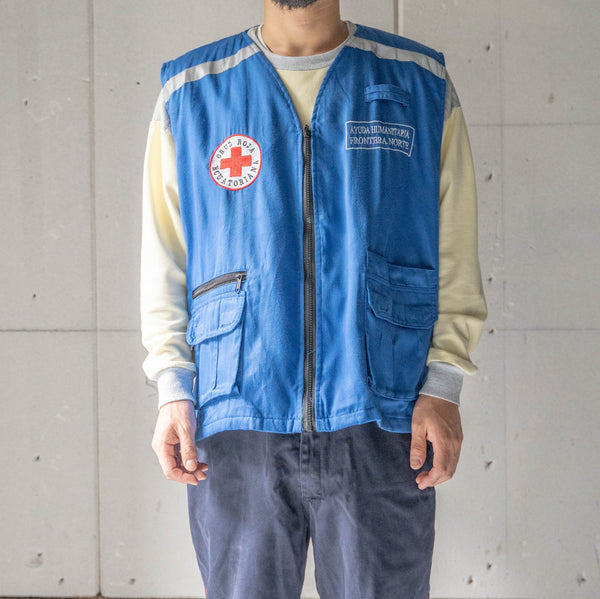 around 1990s Ecuador blue color work vest -red cross-