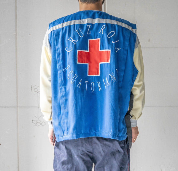 around 1990s Ecuador blue color work vest -red cross-