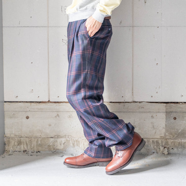 around 1980s Japan vintage navy based poly × wool checked pattern slacks