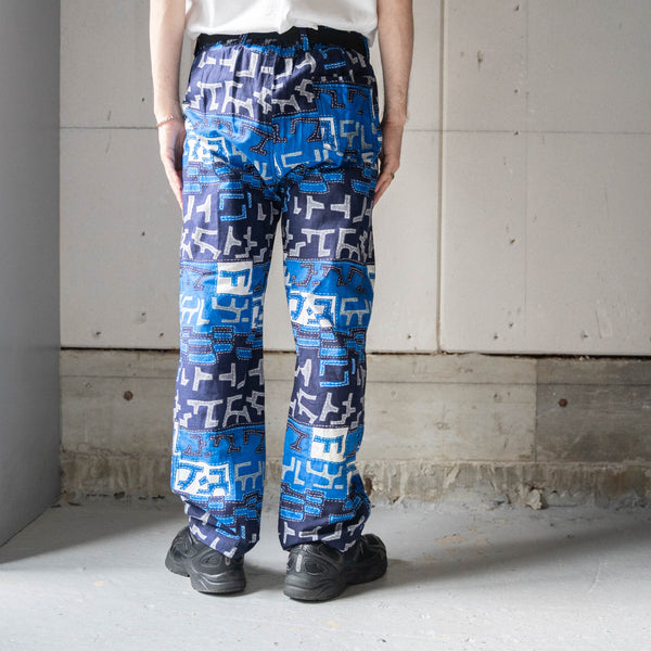 around 2000s blue based batik pattern easy pants