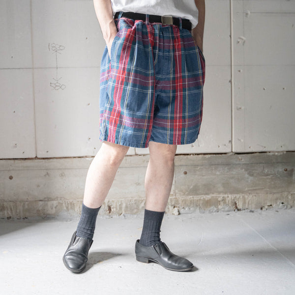 around 1990s rad based checked short pants