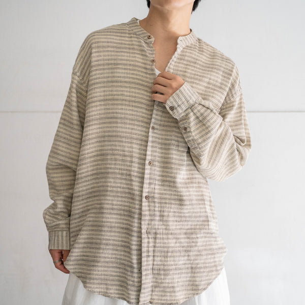 1990s ivory × black border no collar shirt