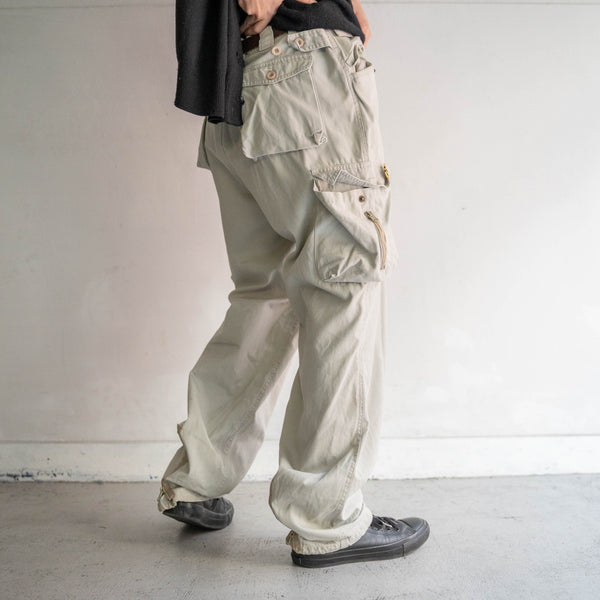 2000s ivory over-gimmick cargo pants