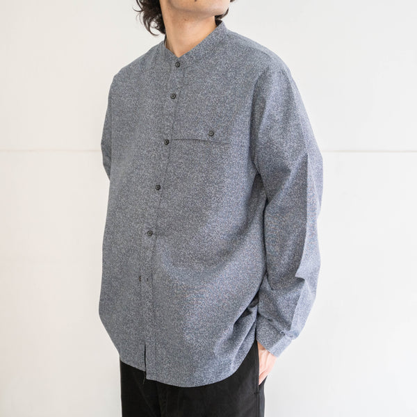 around 1980s light navy color all over pattern no collar shirts -unusual pocket-