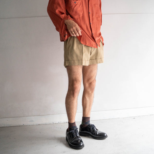 1930-40s French military? two tuck chino shorts