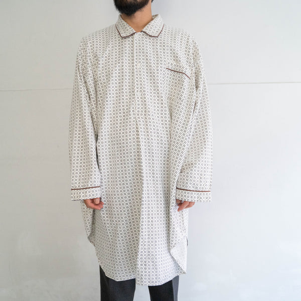 1970-80s Europe white color all over pattern grangpa shirt -pajama like-