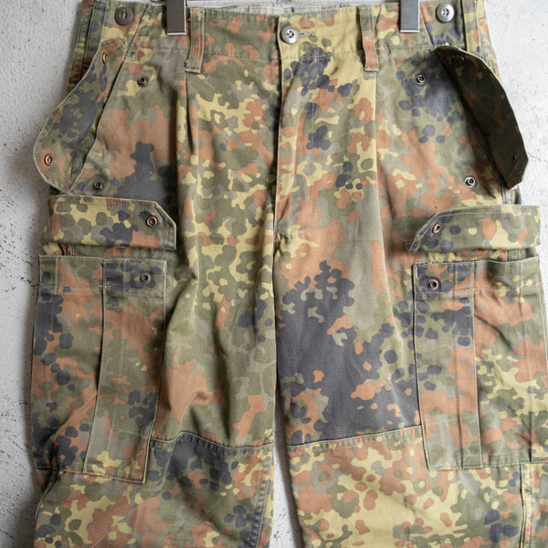 1990s German military camouflage cargo pants -strange type-