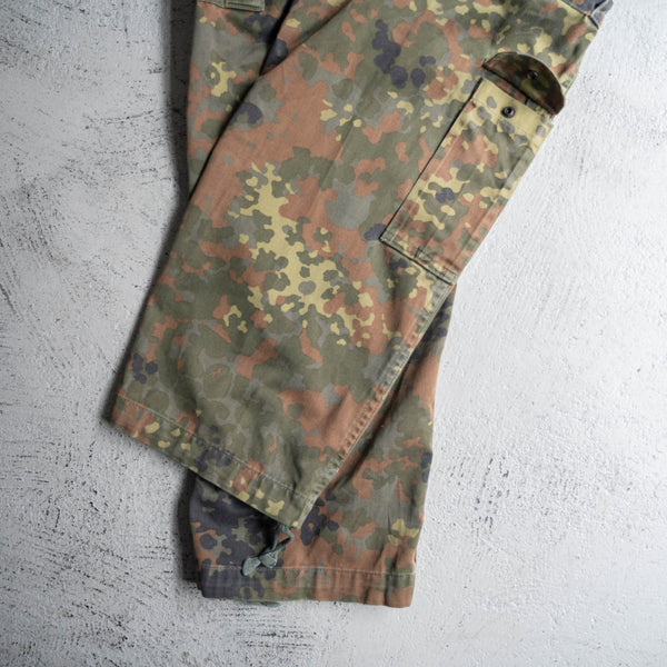 1990s German military camouflage cargo pants -strange type-