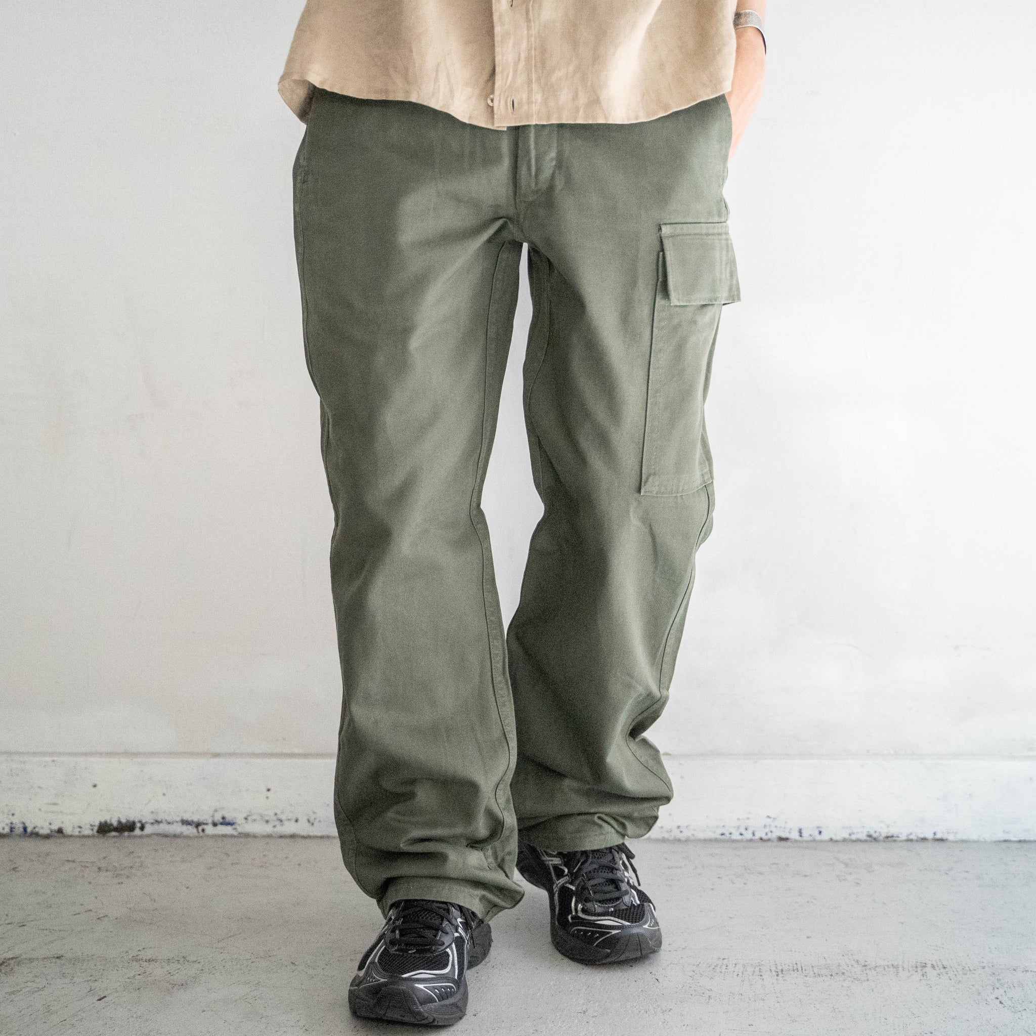 1990s Belgium military one-pocket cargo pants