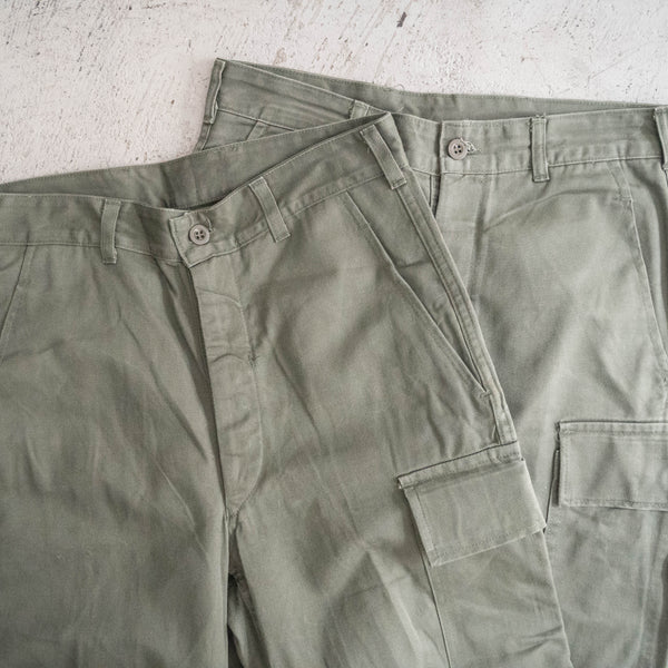 1990s Belgium military one-pocket cargo pants