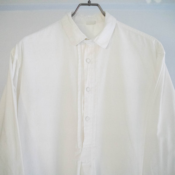 around 1980s Germany white cotton smock  -with chin strap-