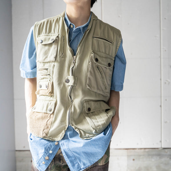 around1970s khaki color fishing vest