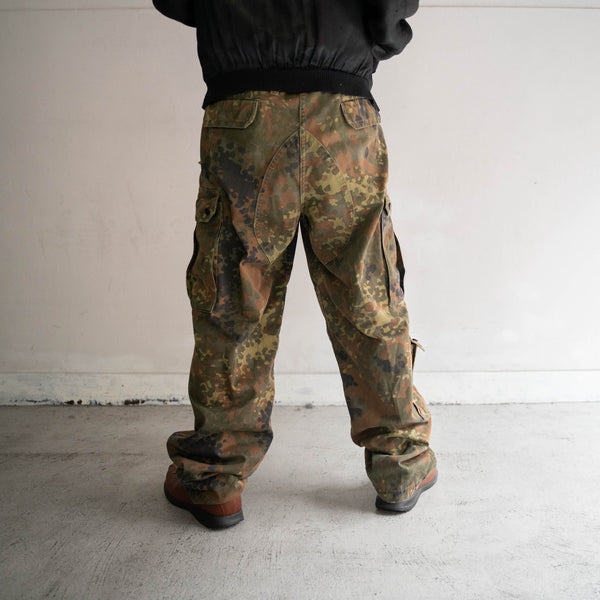 1990s German military camouflage cargo pants -strange type-