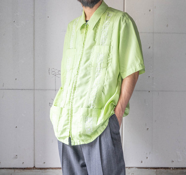 1980-90s light green cuba shirt -zip up type- 'guayabera'