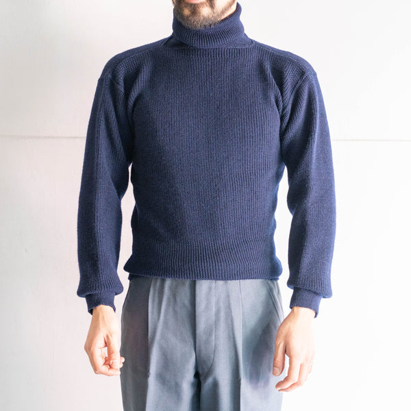 1980s Italian carabinieri navy color turtle neck wool sweater