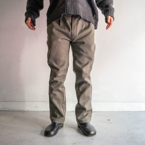 around 1980s East german military greige color side line trousers