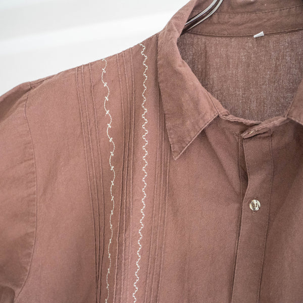 1990s brown color ethnic design short sleeve shirt -super short length remake-