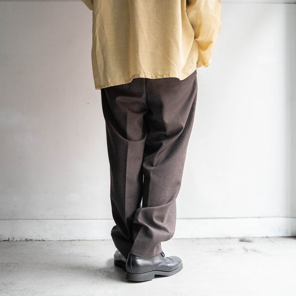 2000s Japan vintage brown based 2 tuck slacks