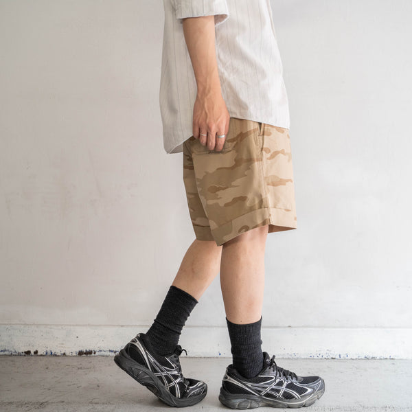 around 2000s belgium military desert camo short pants 'dead stock'