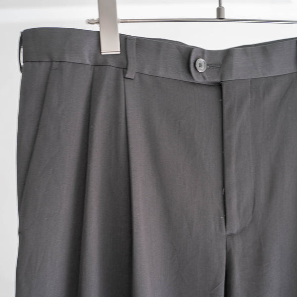 1990-00s Perry Ellis black color poly 100 two tuck slacks