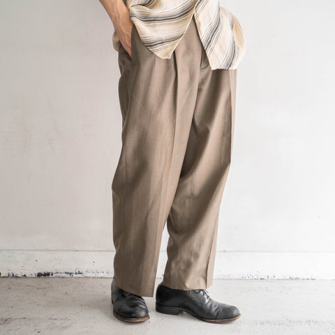 1990-00s 'Perry Ellis' light brown poly × rayon two tuck slacks