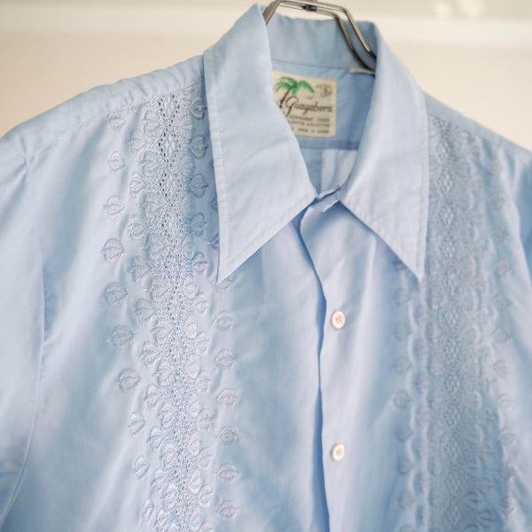1970-80s light blue cuba shirt -strange pattern-