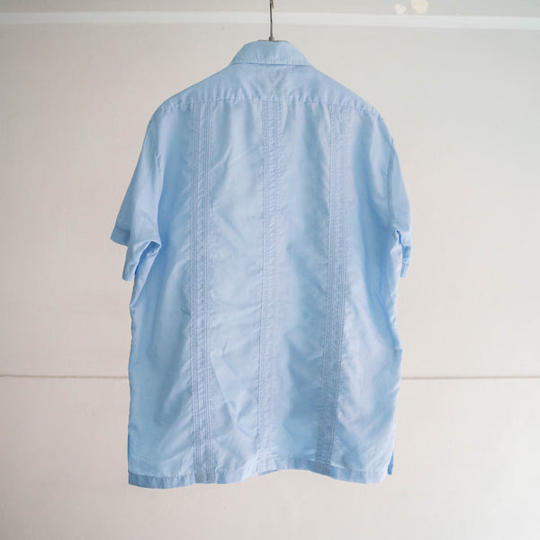 1970-80s light blue cuba shirt -strange pattern-