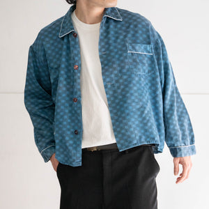 around 1990s light blue color all over pattern pajama shirt