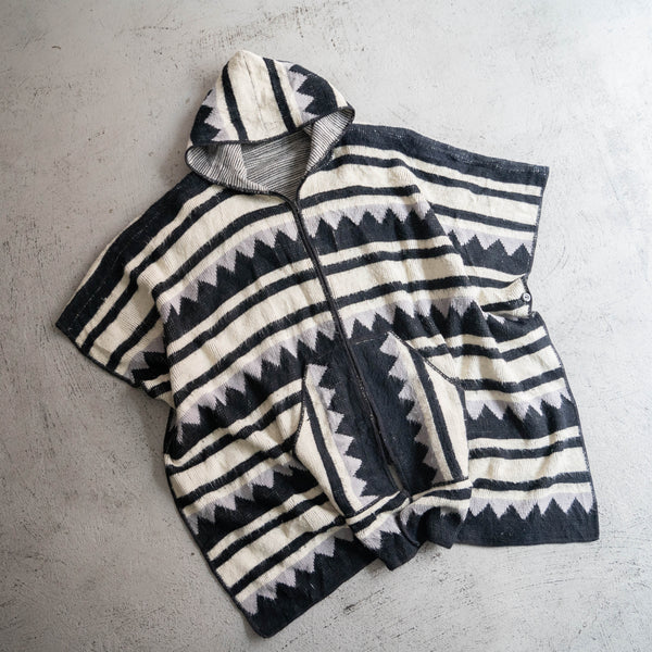 1970-80s white × black native pattern knit poncho