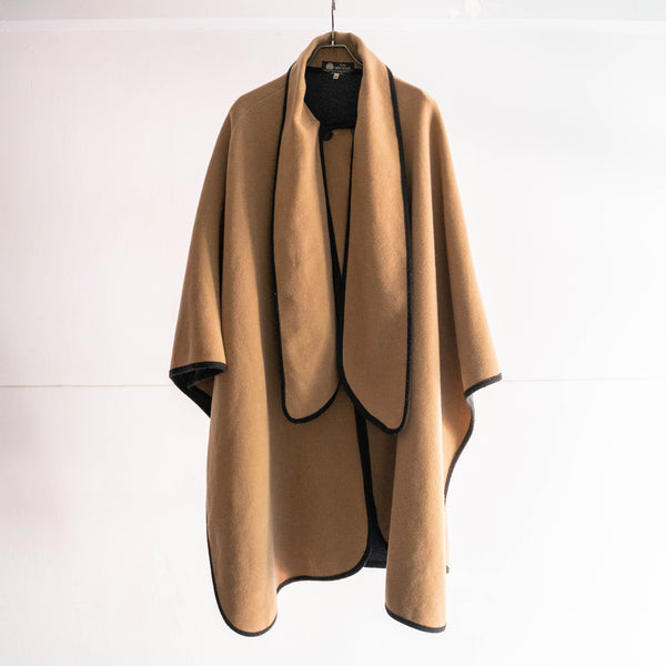 1970-80s British light brown color design wool cape coat