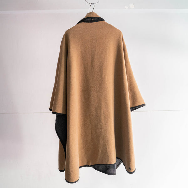 1970-80s British light brown color design wool cape coat