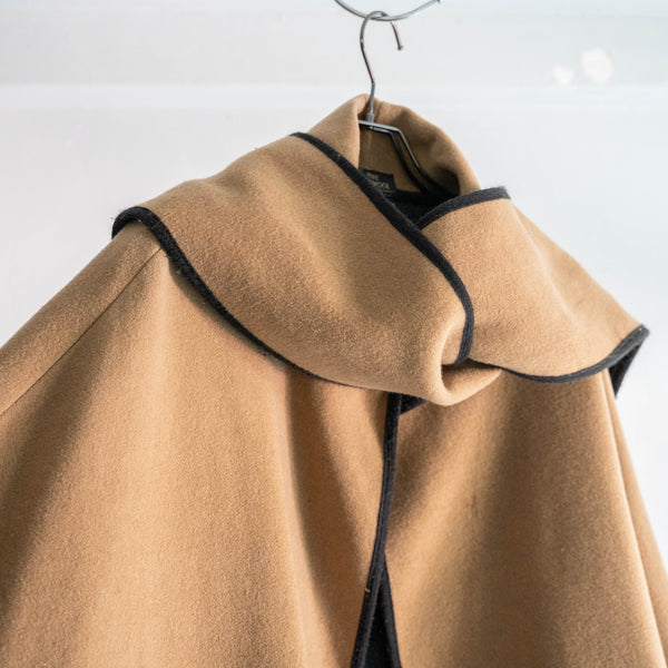 1970-80s British light brown color design wool cape coat