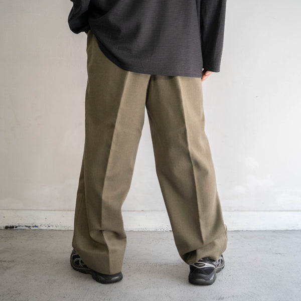 1990s Italy olive wool 100 3 tuck wide slacks