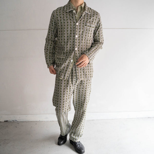 around 1980s Europe green color cotton × viscose pajamas set-up