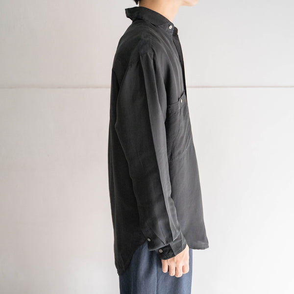 2000s 'PERRY ELLIS' black color silk shirt