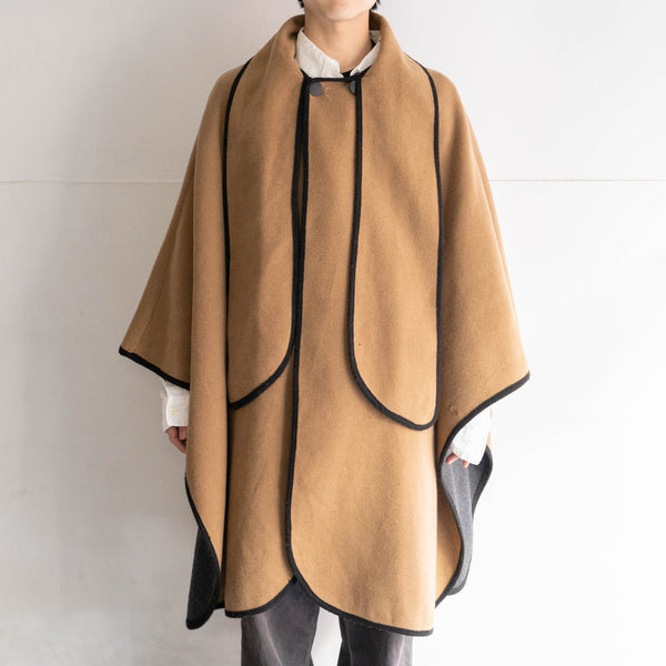 1970-80s British light brown color design wool cape coat