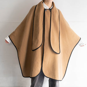 1970-80s British light brown color design wool cape coat