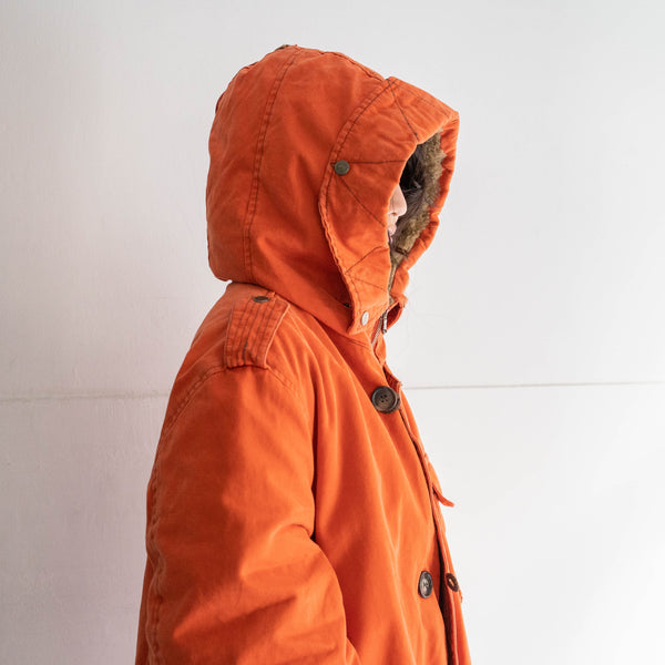 1980-90s Italy orange color zip up mountain coat -with big hood-