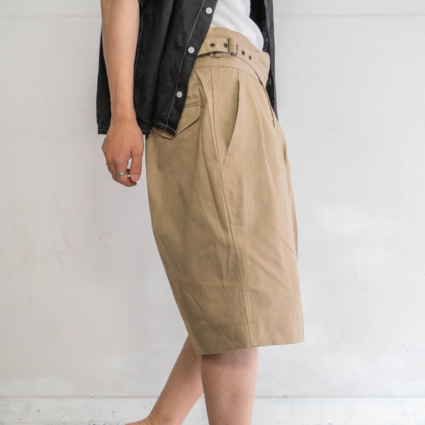 2000s beige gurkha shorts 'dead stock' -british military type-