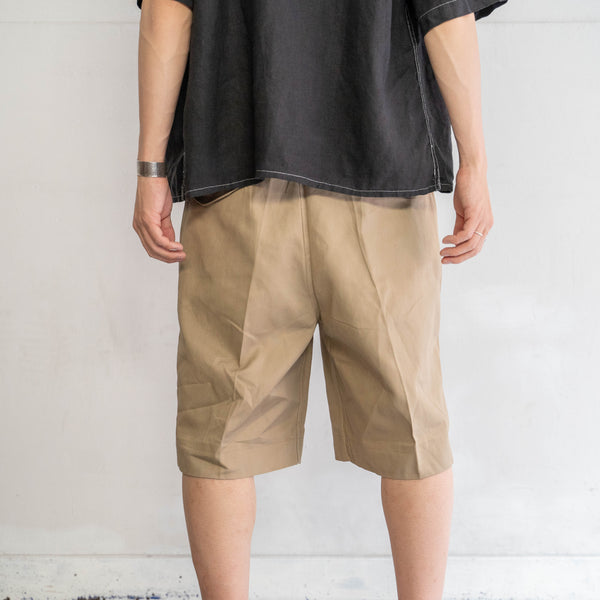 2000s beige gurkha shorts 'dead stock' -british military type-