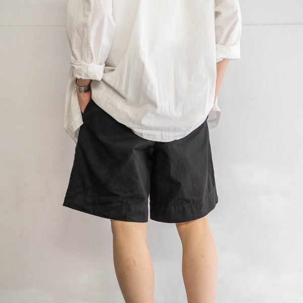 around 1970s Italian military chino gurkha shorts "dead stock" -black dyed-