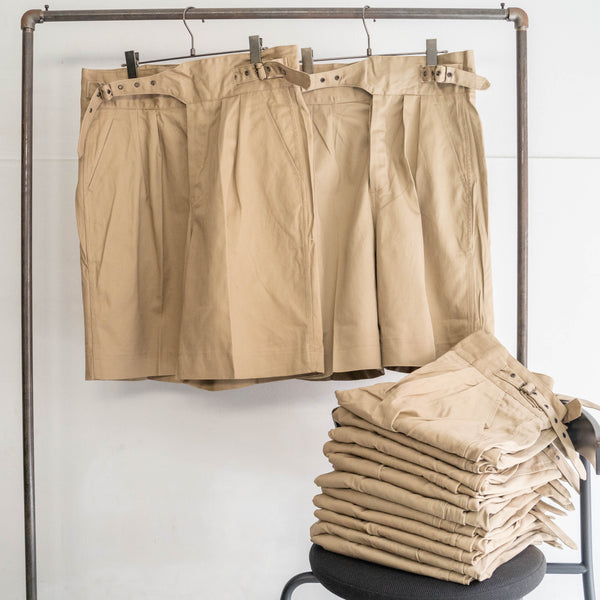 2000s beige gurkha shorts 'dead stock' -british military type-