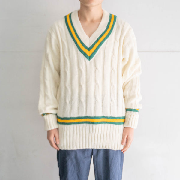 around 1990s white color  preppy like V-neck acrylic Knit