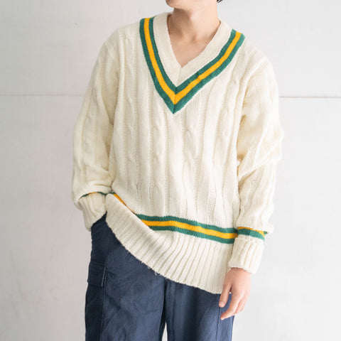 around 1990s white color  preppy like V-neck acrylic Knit