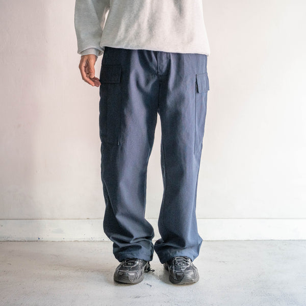 around 1990s Canadian military navy color cargo pants -with side adjuster & hem drawcord-