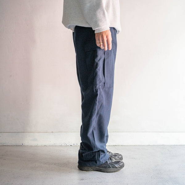 around 1990s Canadian military navy color cargo pants -with side adjuster & hem drawcord-