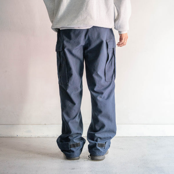 around 1990s Canadian military navy color cargo pants -with side adjuster & hem drawcord-